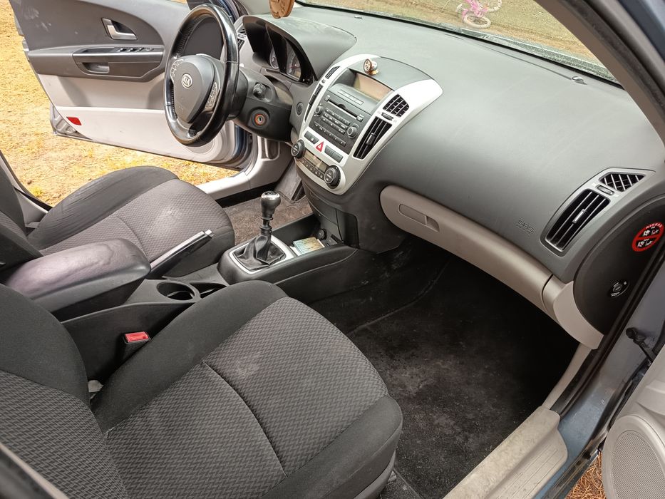 Kia Cee'd kombi,benzyna 1,6+gaz , 2007 rok.