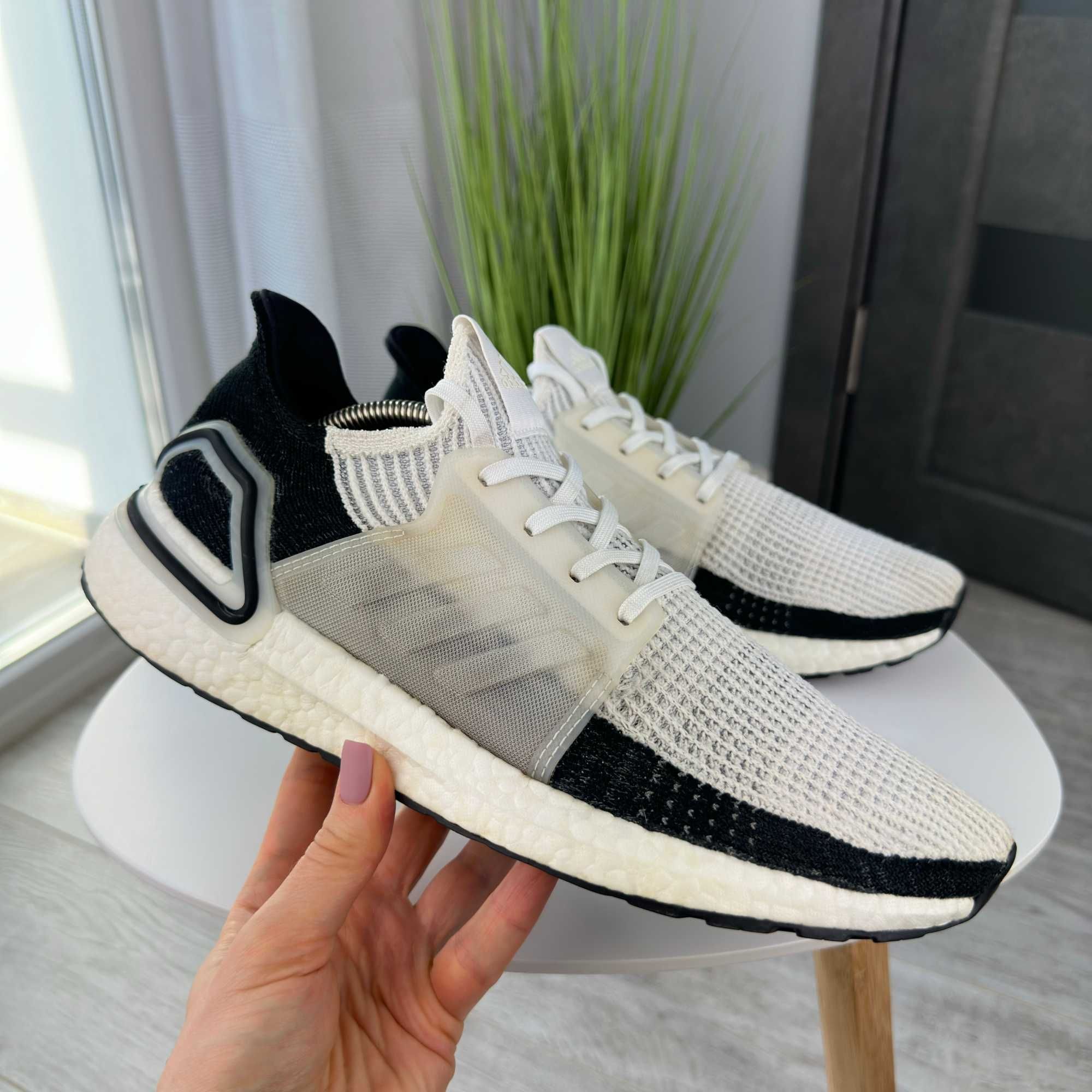 Мужские кроссовки Adidas Ultraboost 19