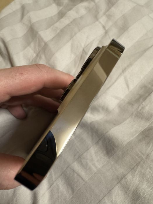 Iphone 14 pro max gold