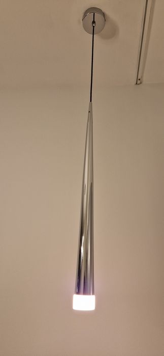 Zestaw dwóch lamp sufitowych zwisających, salon, sypialnia