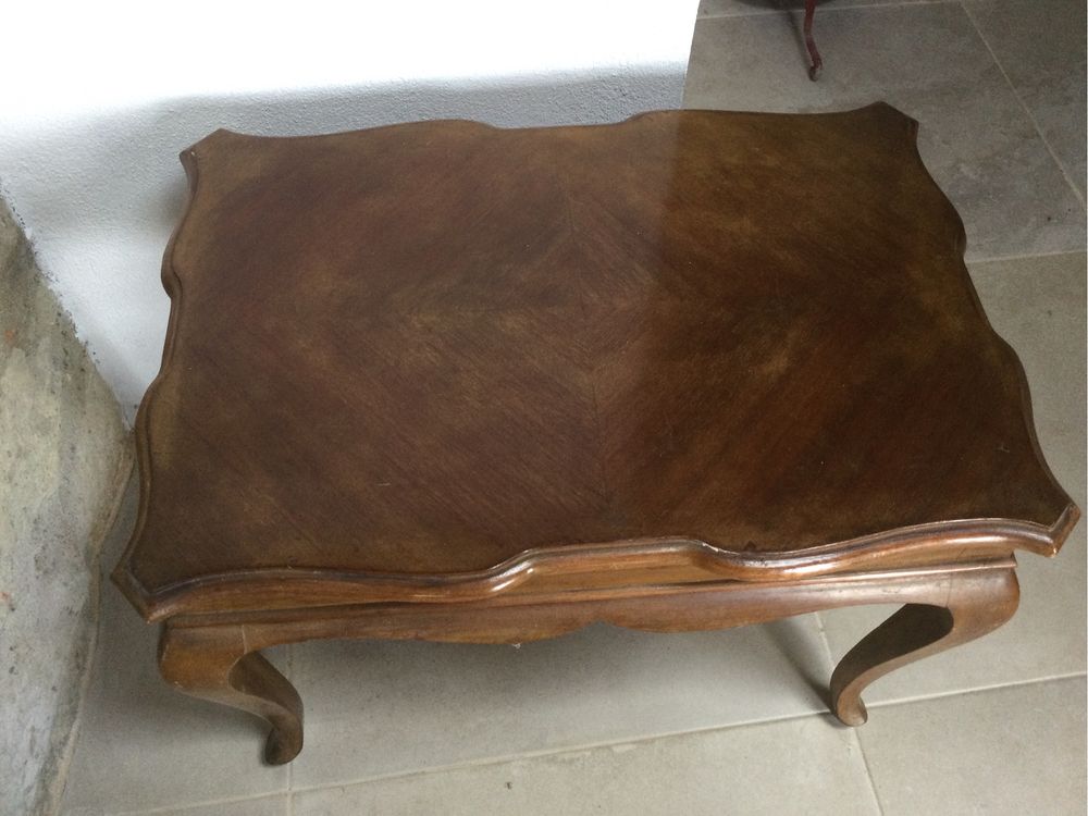 Mesa de apoio em madeira