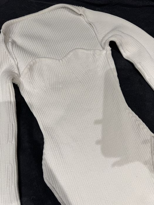 Трендова подовжена кофтинка