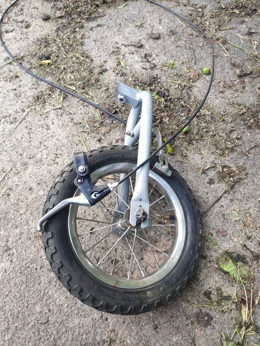 Koło przednie do wózka trzykołowego rowerowego