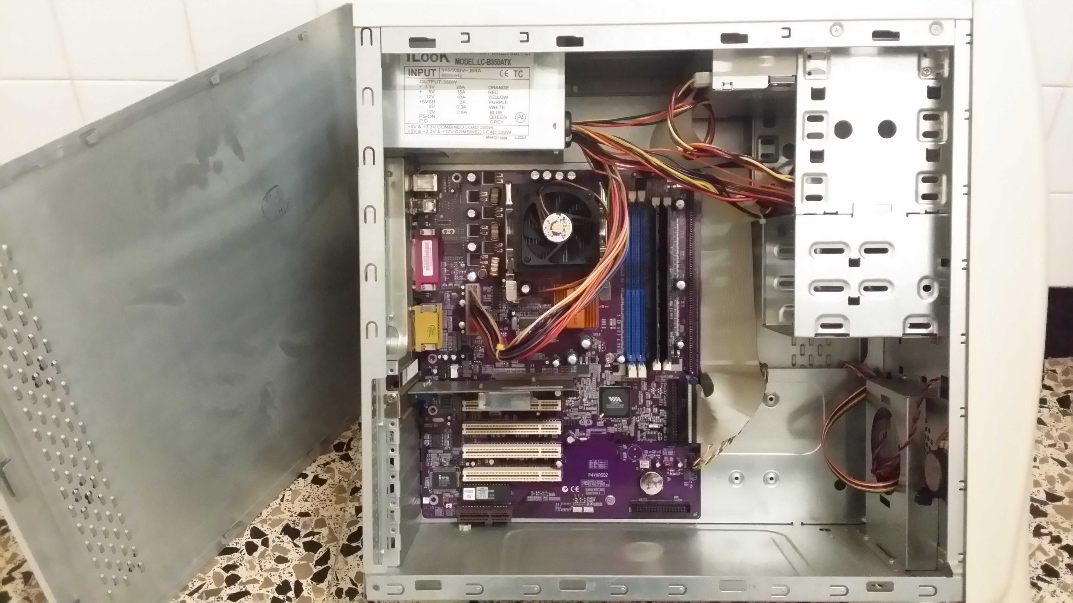 Computador fixo BAIXA DE PREÇO 30€- Desocupar - A Funcionar