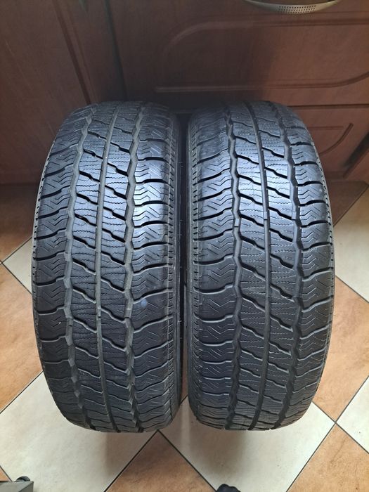 Opony  zimowe  MAXXIS  205/65R15C