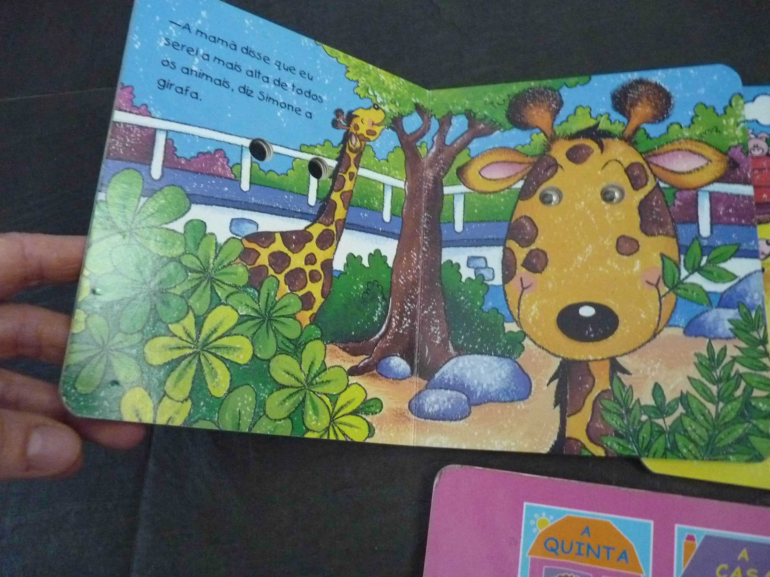 3 livros infantis Coleção Olhinhos (um dia na quinta , um dia no zoo)