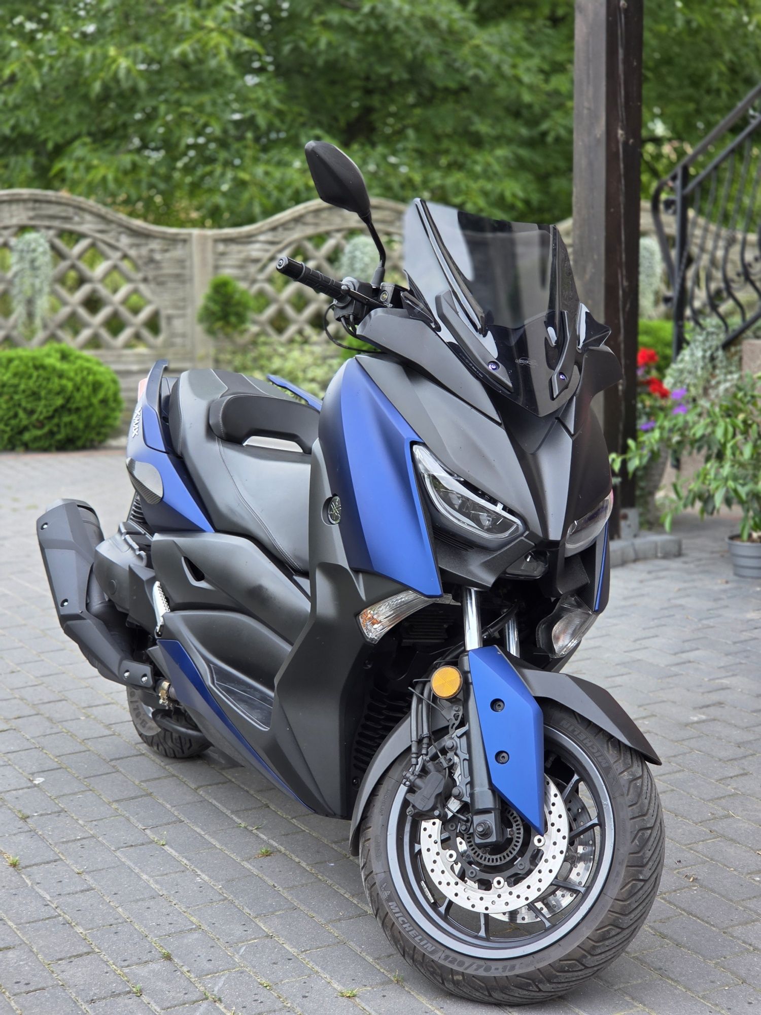 Yamaha XMAX 400 Tech-Max, niebieska, stan idealny, okazja