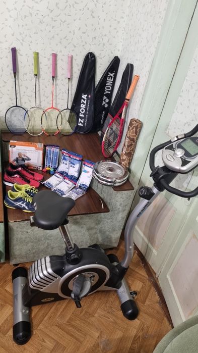 Спорт-инвентарь бадминтон, теннис, фитнесс