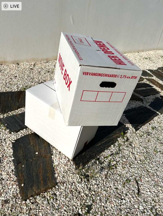 Caixas de cartão para mudanças, mais de 50 unidades.