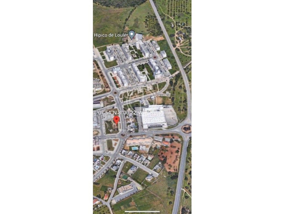 Lote para construção comercial em Loulé
