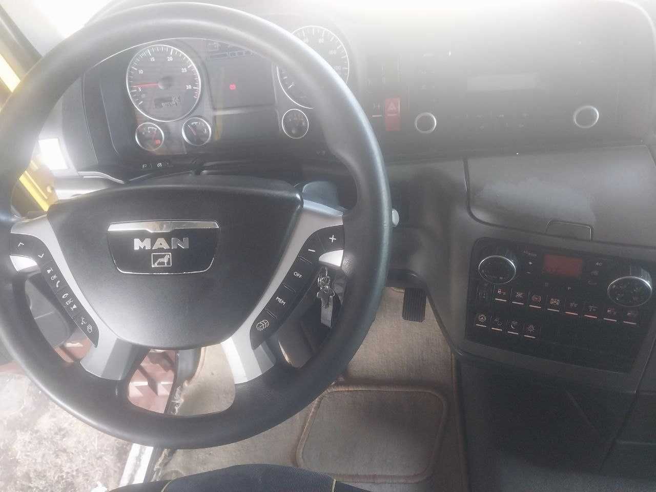 Вантажівка MAN TGX 2009