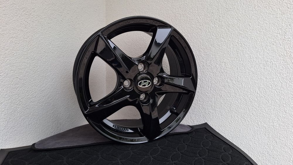 Nowe Alufelgi 4x100 R15 Hyundai i10 i20 Kia Rio Stonic Picanto