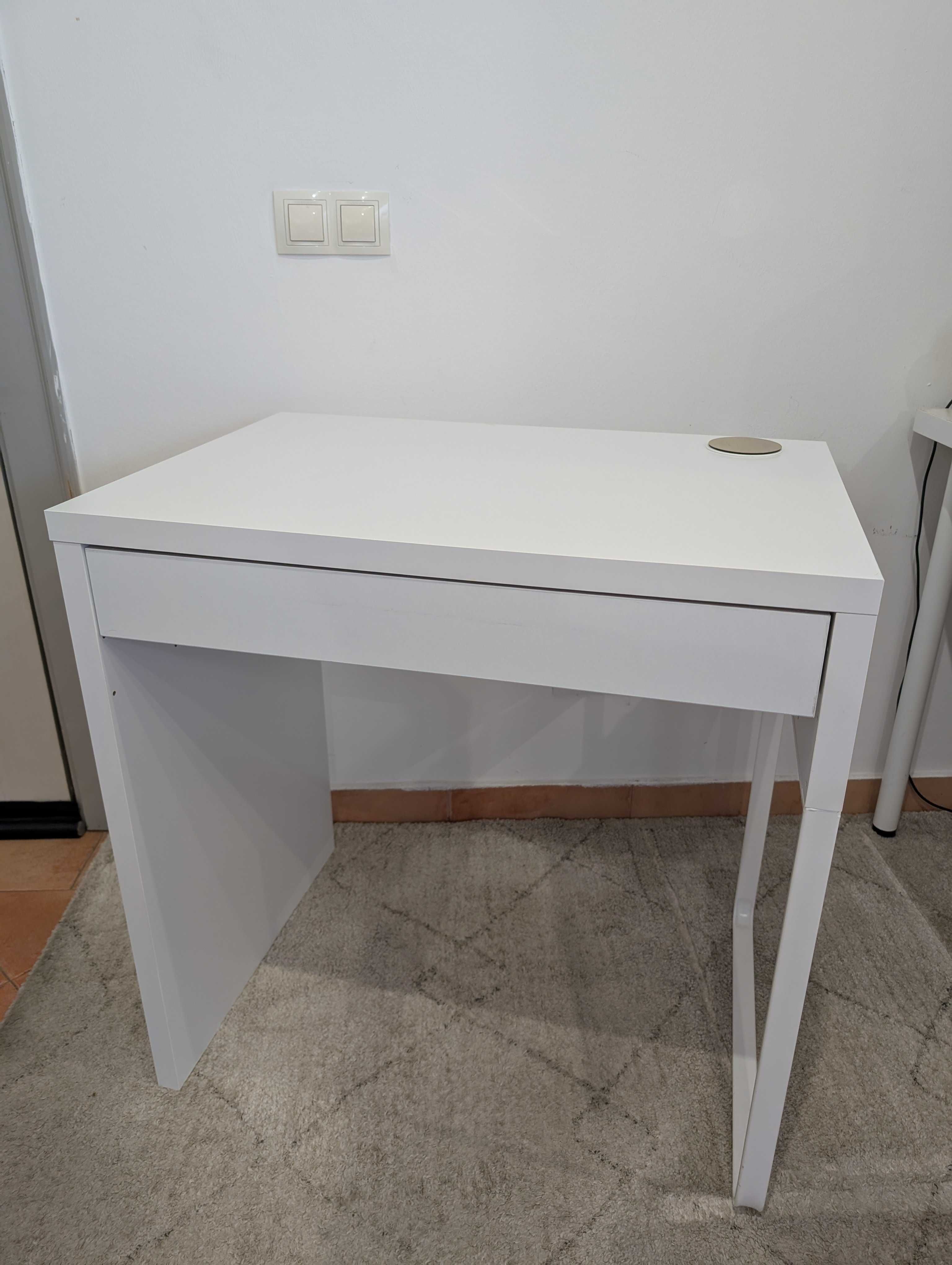 Secretária com gaveta IKEA