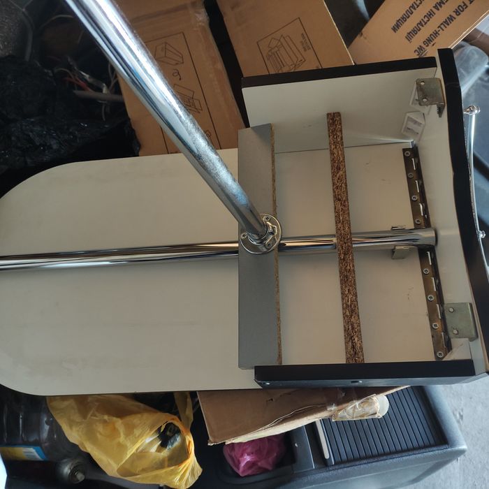 Терміново столик в авто