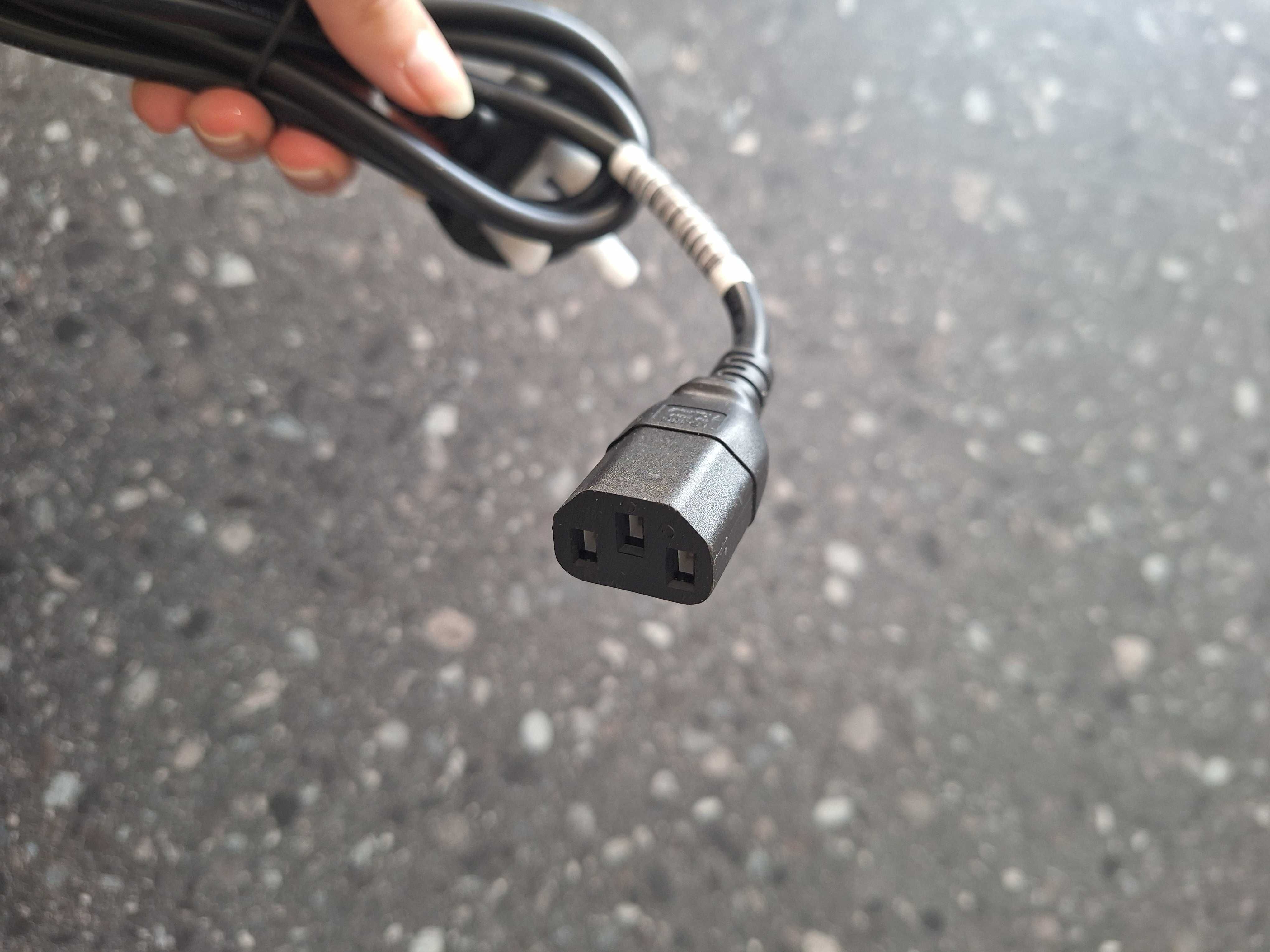 Kabel sieciowy wtyczka angielska