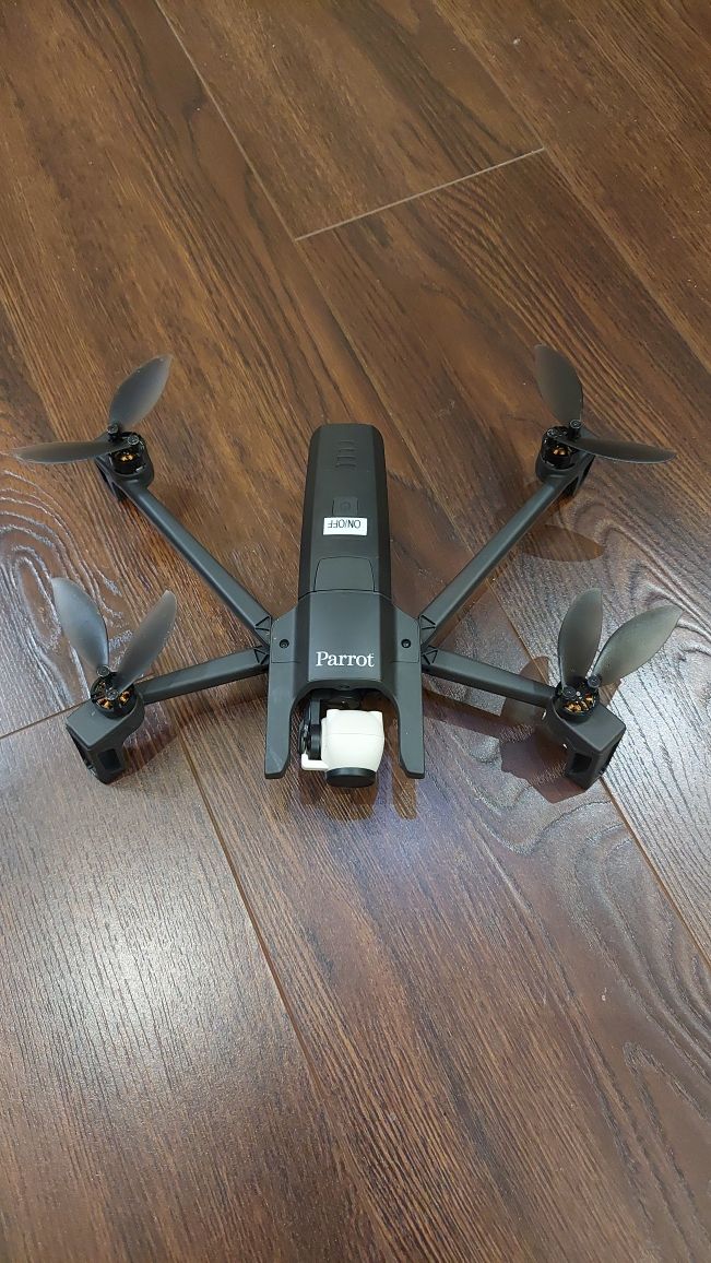 Parrot Anafi 4k  Fpv дрон з додатковим пультом та батареями