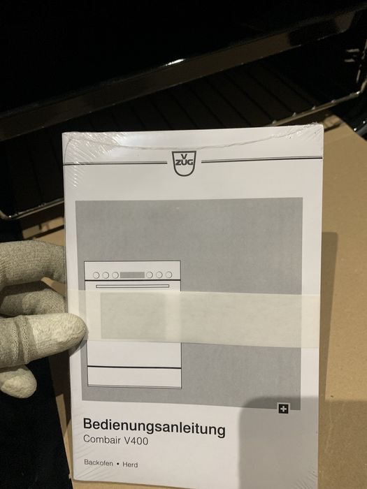 Духова шафа v-zug Combair V400