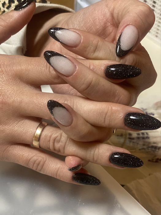 Манікюр, педикюр вул. Ольгінська,11 перукарня « Шарм» (центр міста)