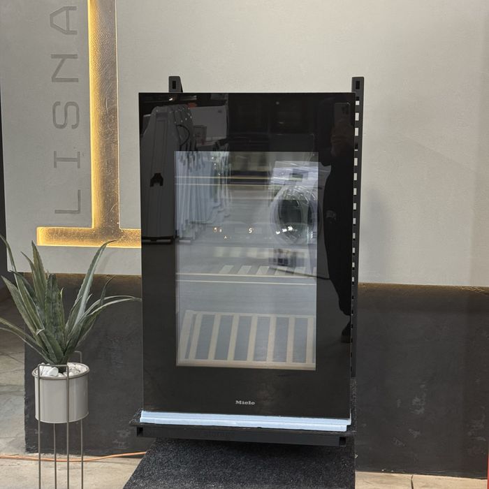 Винна шафа KWT 6422 IG Push2open