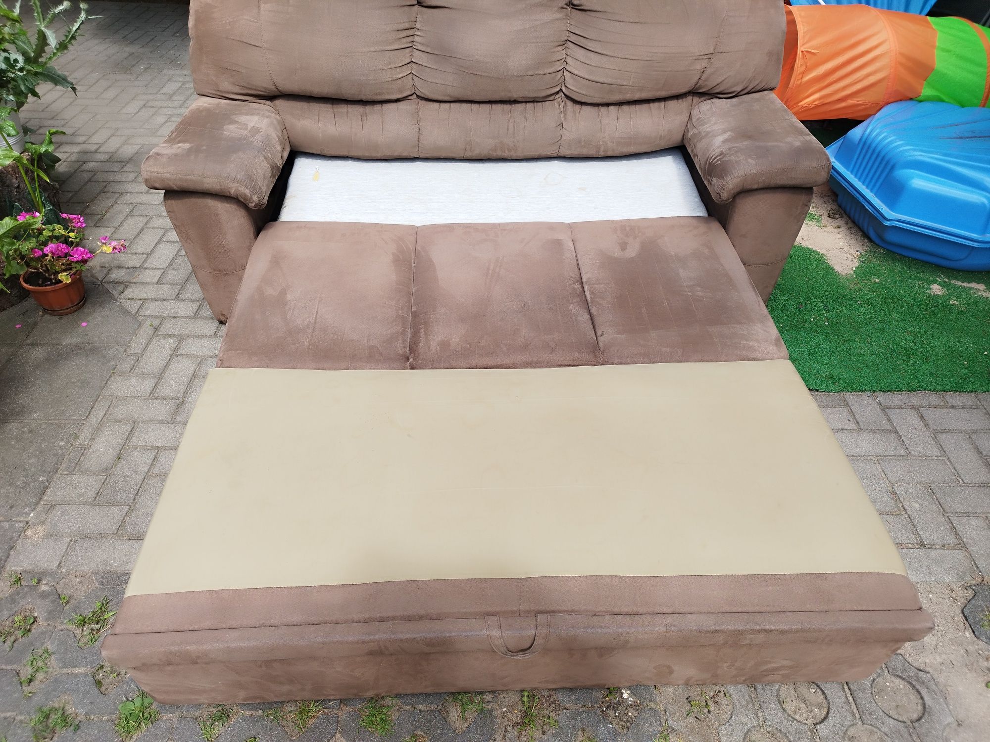 Sofa zamszowa rozkladana