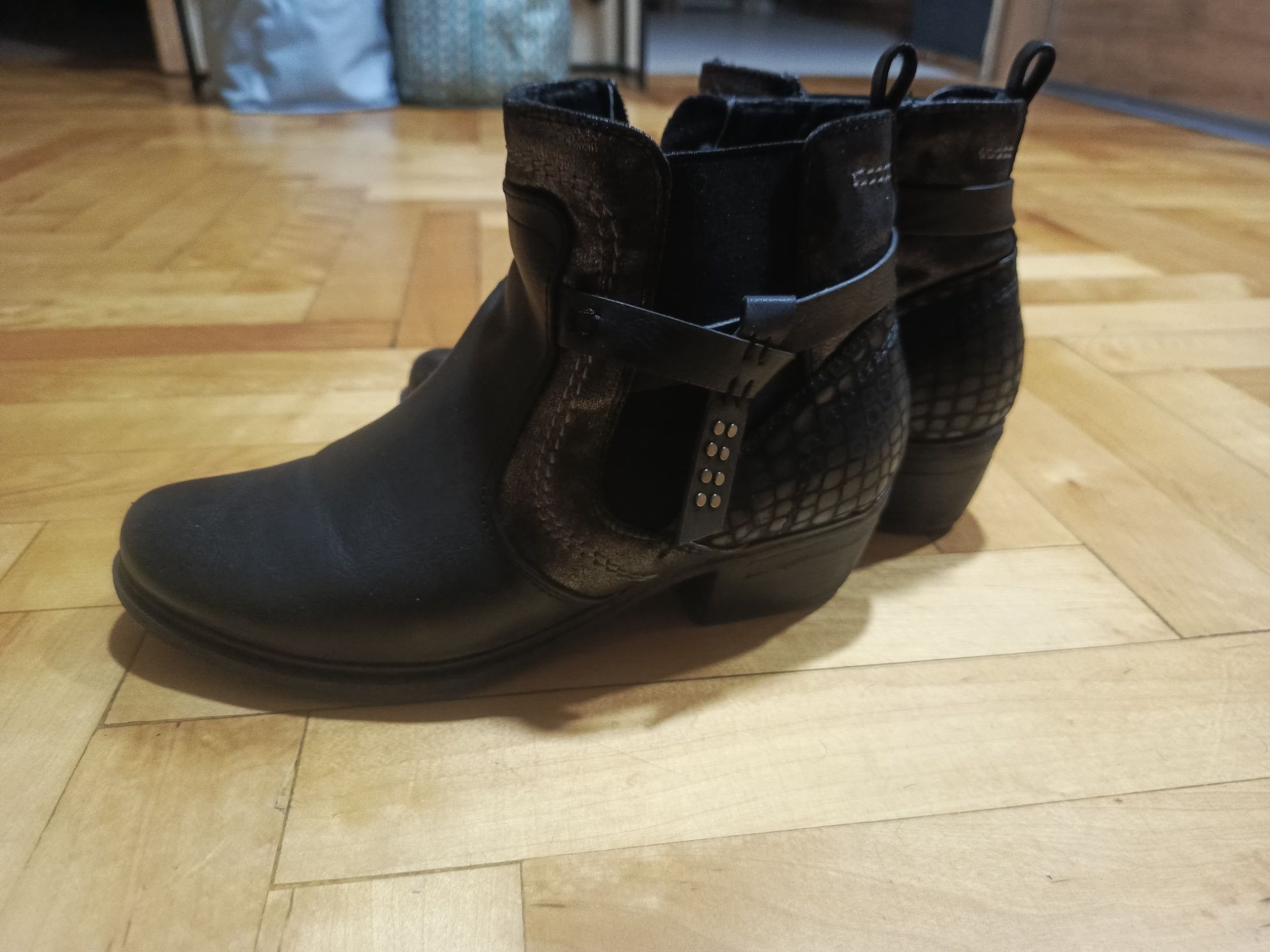 Buty zimowe roz. 39