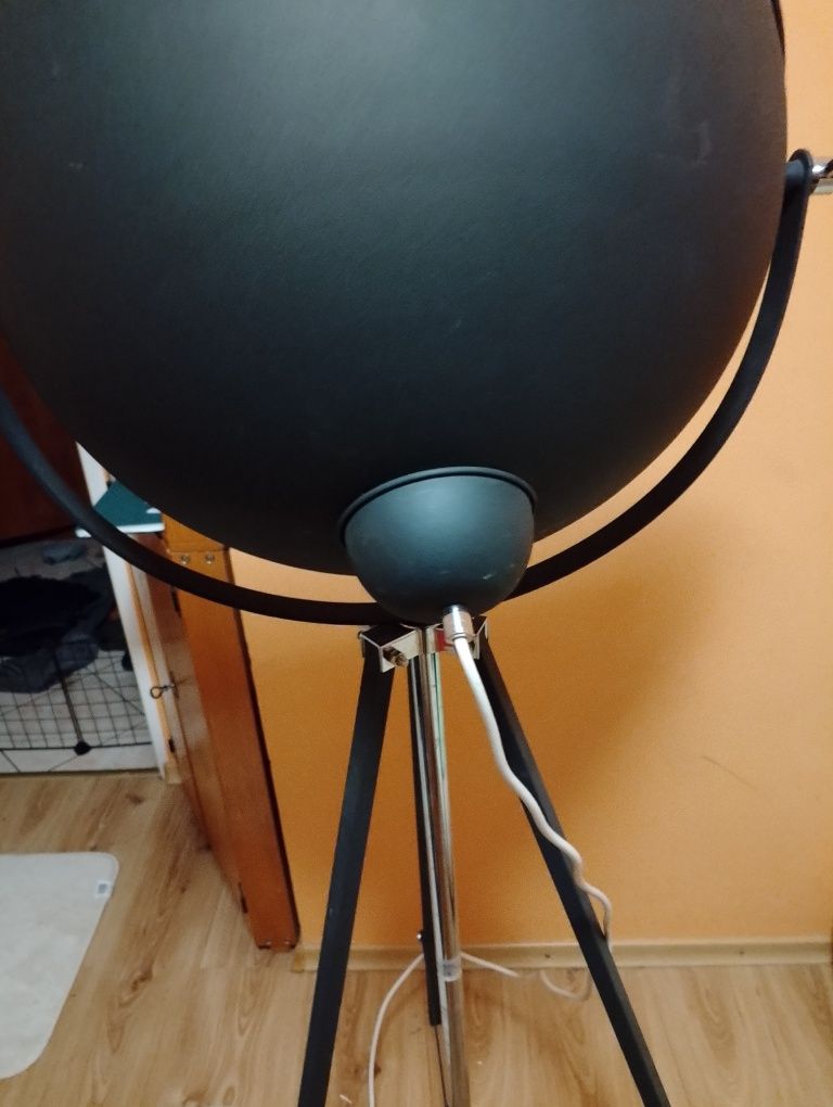 Duża lampa w stylu designerskim loft
