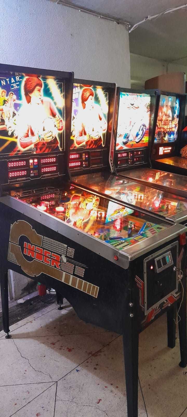 Máquinas flipper , setas etc.