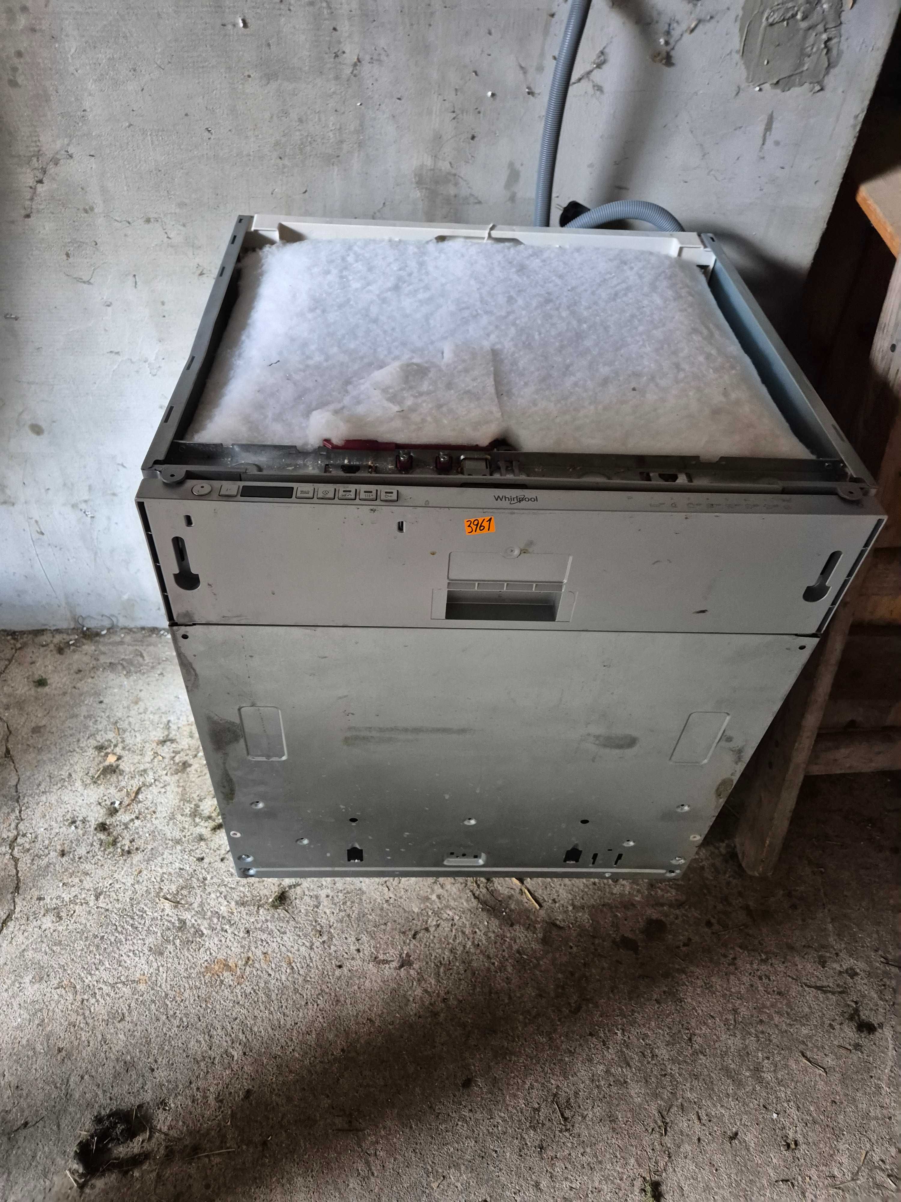 Whirlpool WIC3C33F Uszkodzona