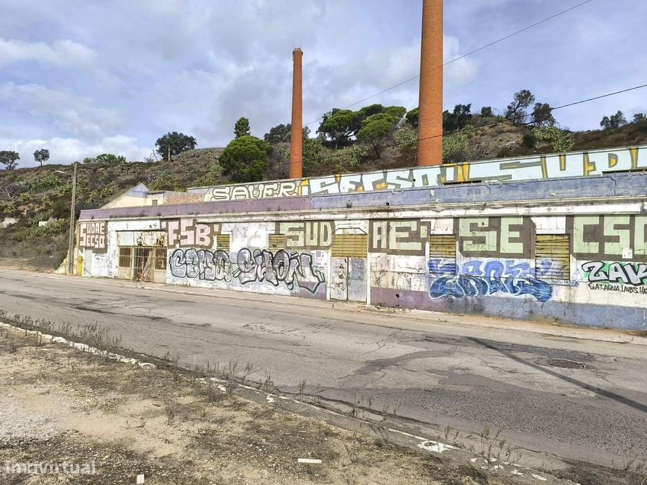 Lote de Terreno com pedido de informação prévia, com possibilidade de