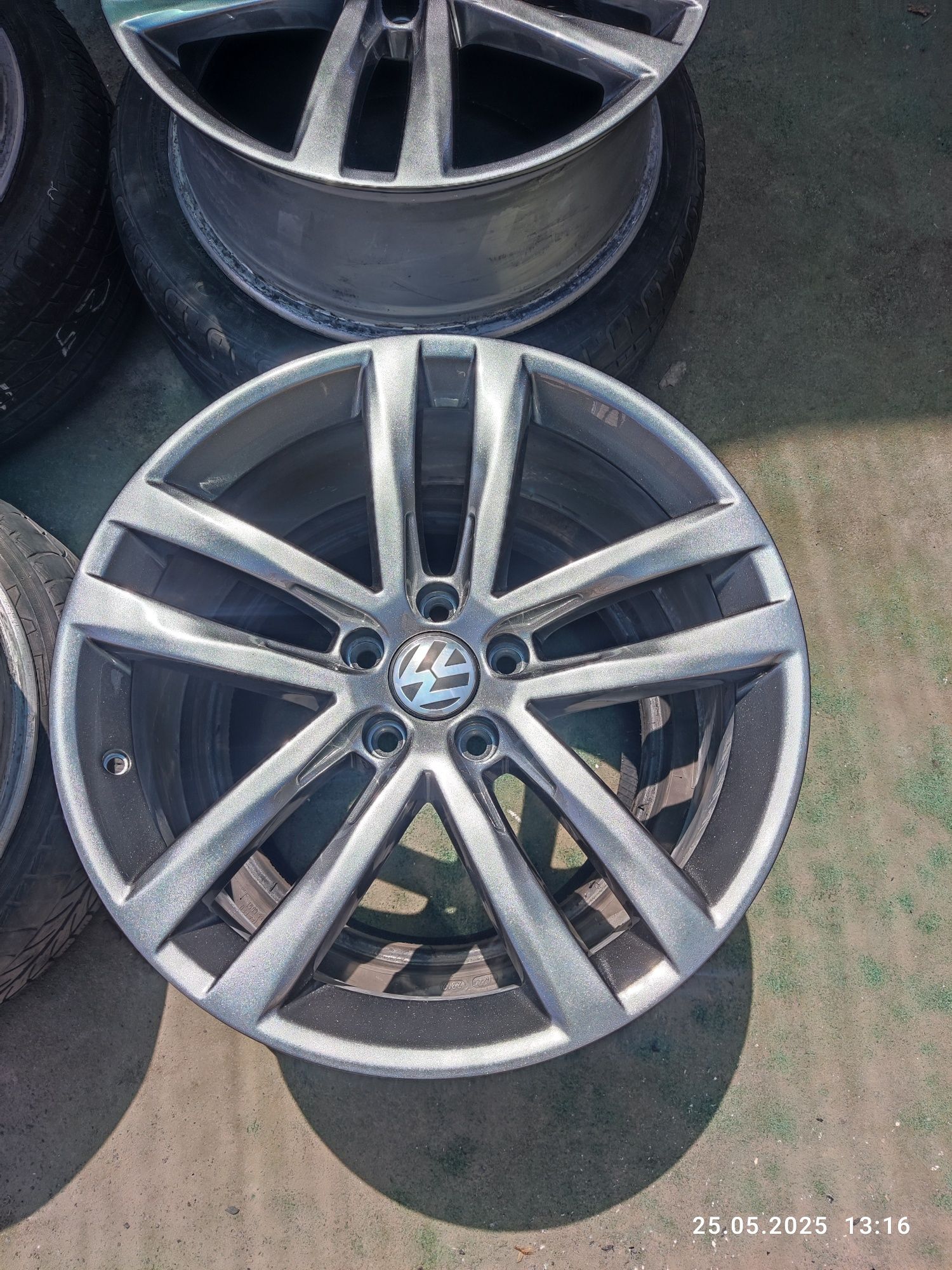 Диски 5/112 R19 оригінал Volkswagen Passat R-line