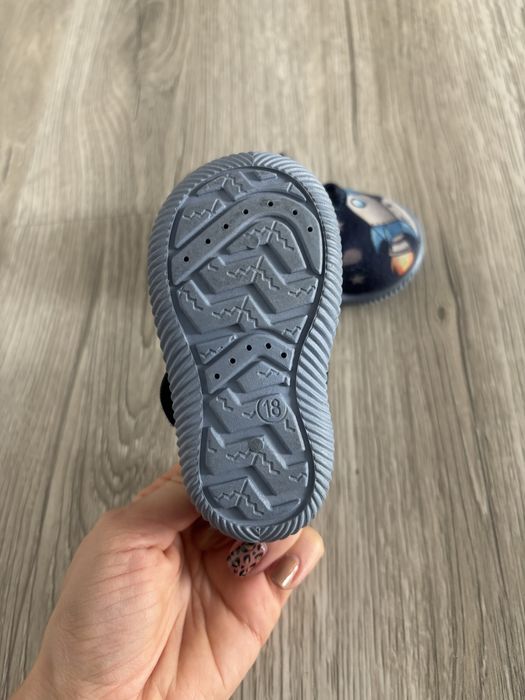 Buciki niemowlęce 18