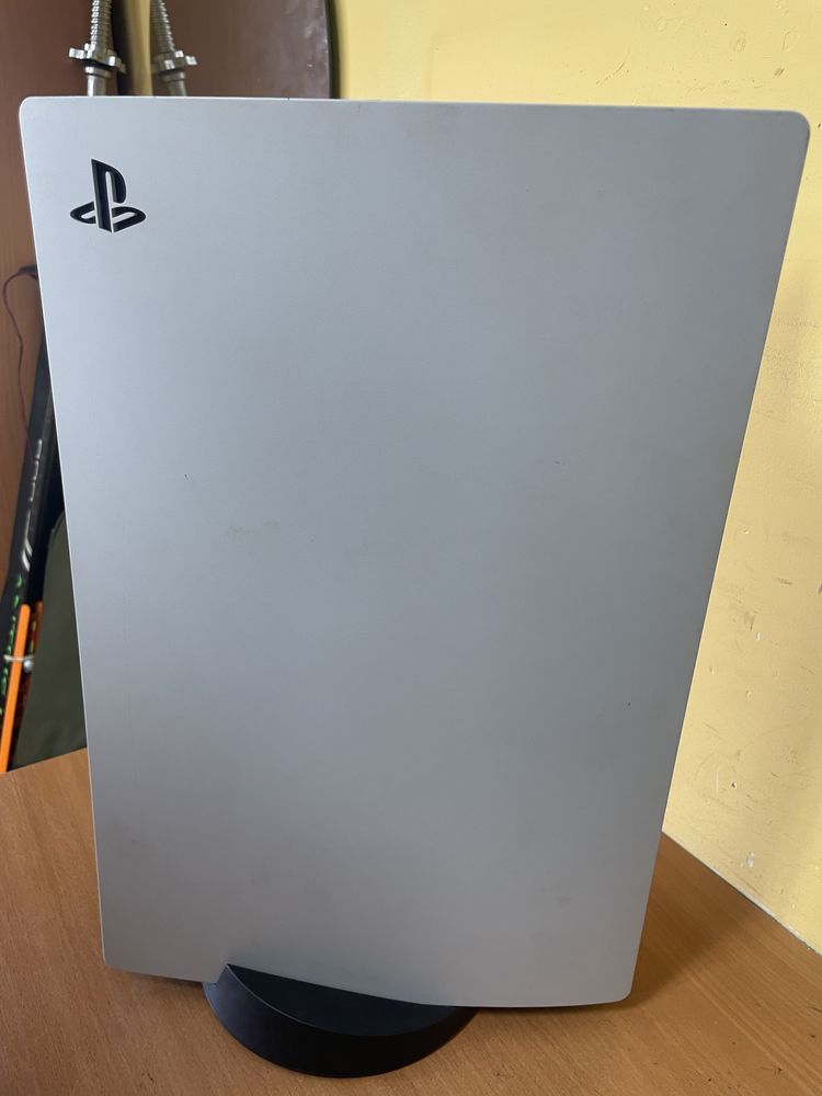 Konsola PlayStation 5 PS5 z napędem i pad PS5