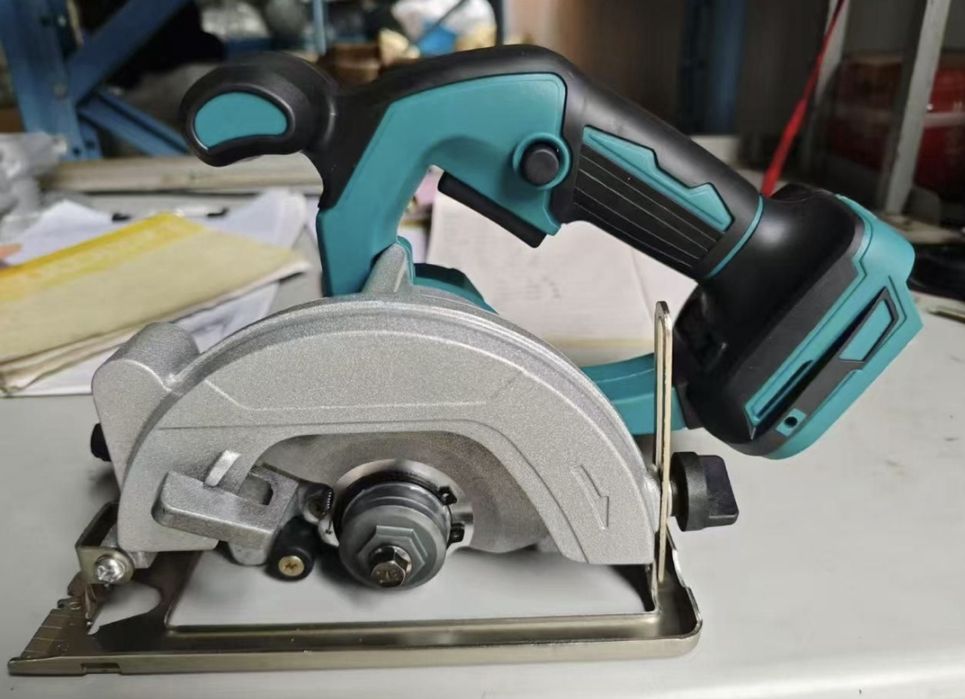 Serra circular a bateria motor brushless
