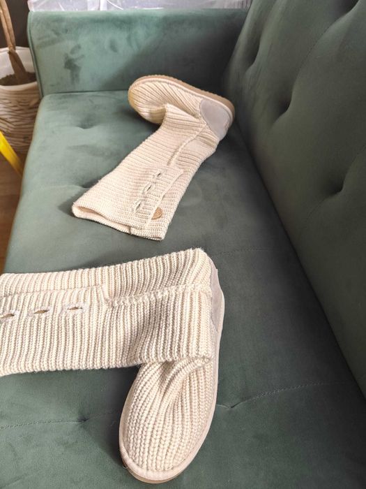 BOTAS novas  de LÃ  marca UGG