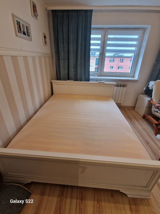 Łóżko plus szafka nocna