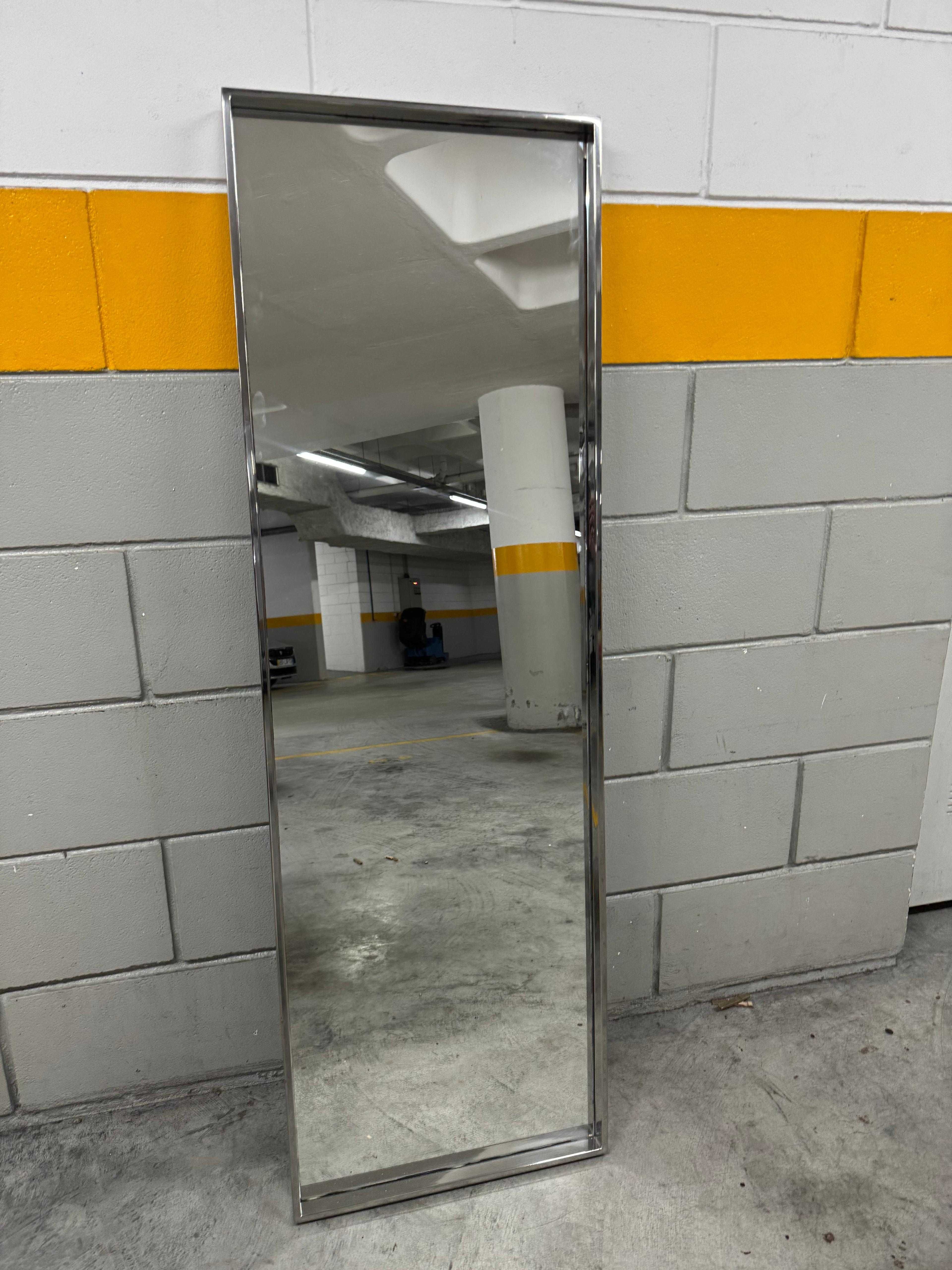 Espelho com moldura em Inox 140cm x 45cm da Interdesign
