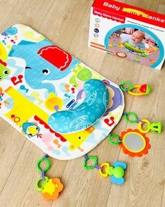 Дитячий розвиваючий килимок з брязкальцями