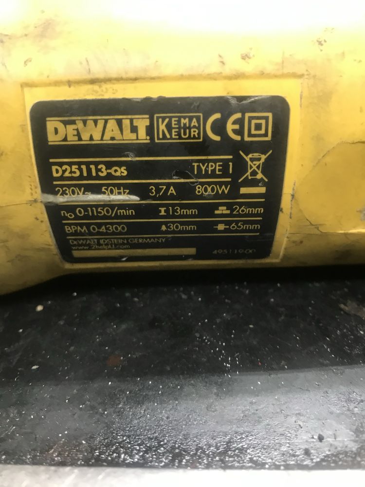 młotowiertarka DeWALT D25113 na części