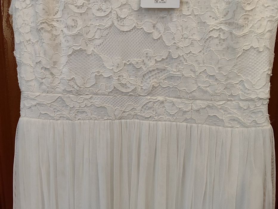 Długa wizytowa sukienka tiulowa Vila 38 biała/ekri