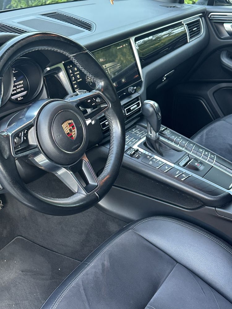 Porsche Macan S