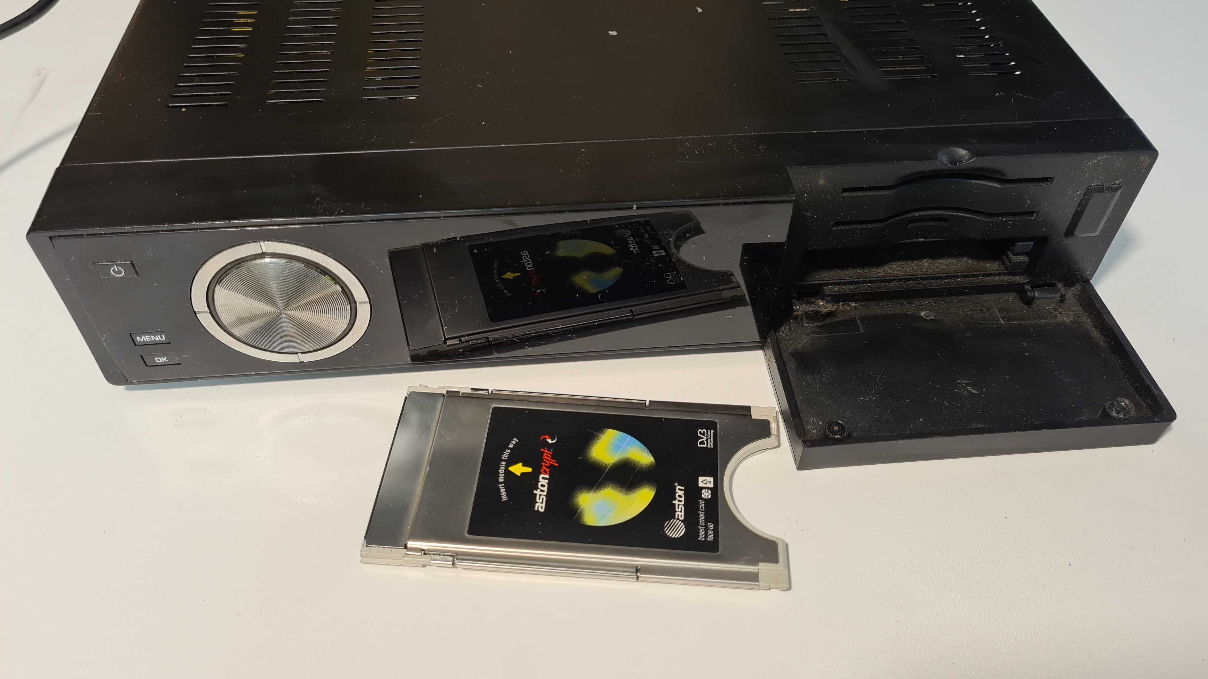 Dekoder Opticum HD TS 9600 tuner dvbt dvbs