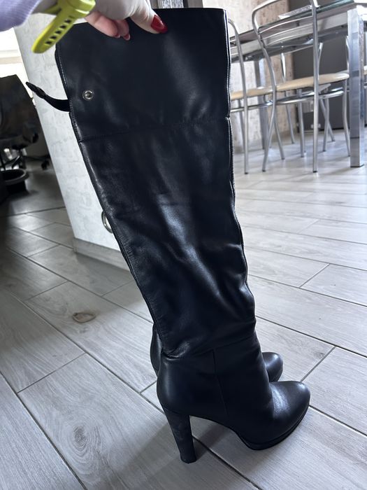 Шкіряні ботфорди на високому каблуці 38 розмір