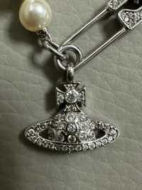 Vivienne Westwood Bransoletka ze srebrnych pereł w kształcie spinacza