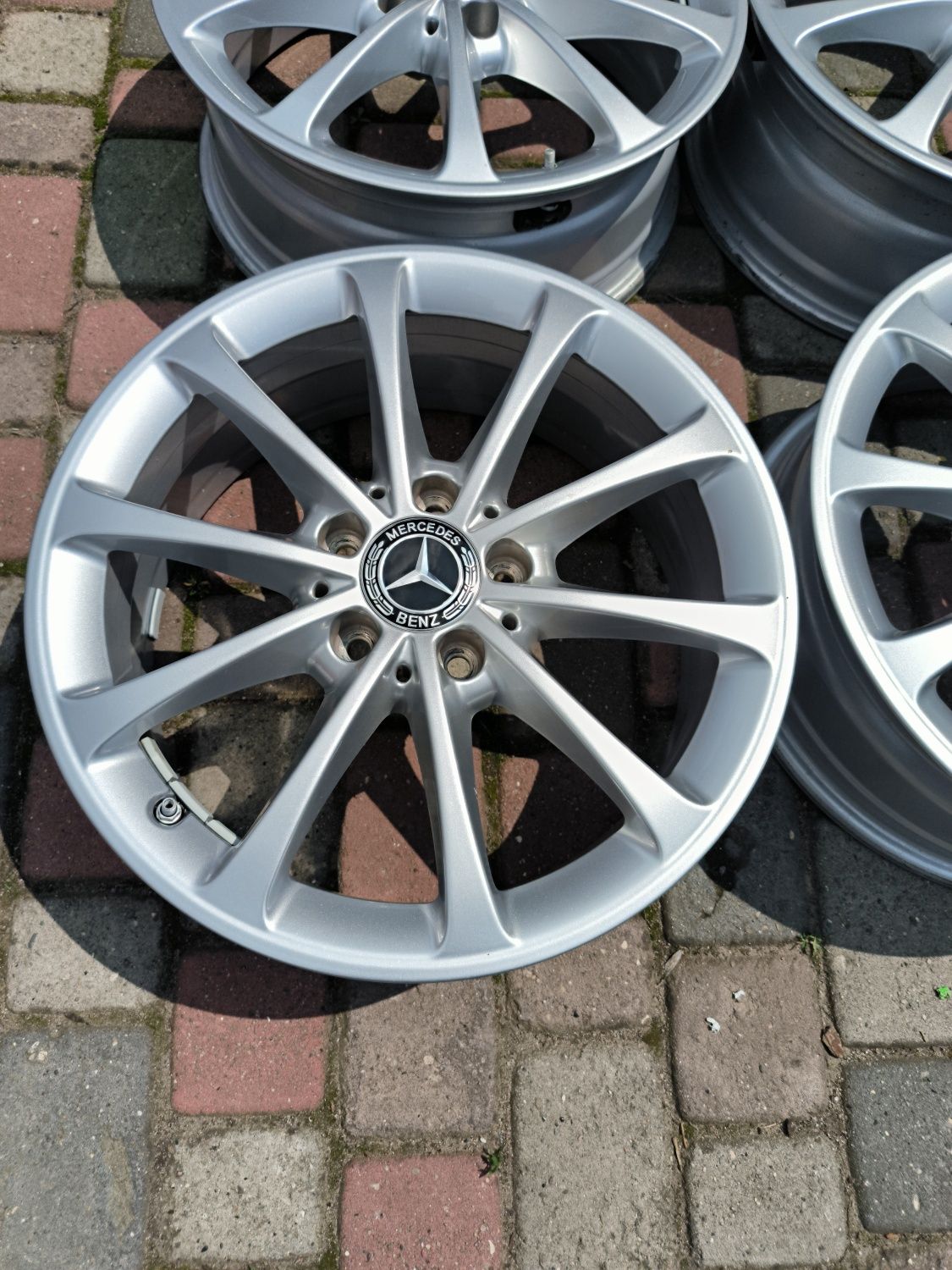 Felgi aluminiowe 17 Mercedes A B CLA - 5x112