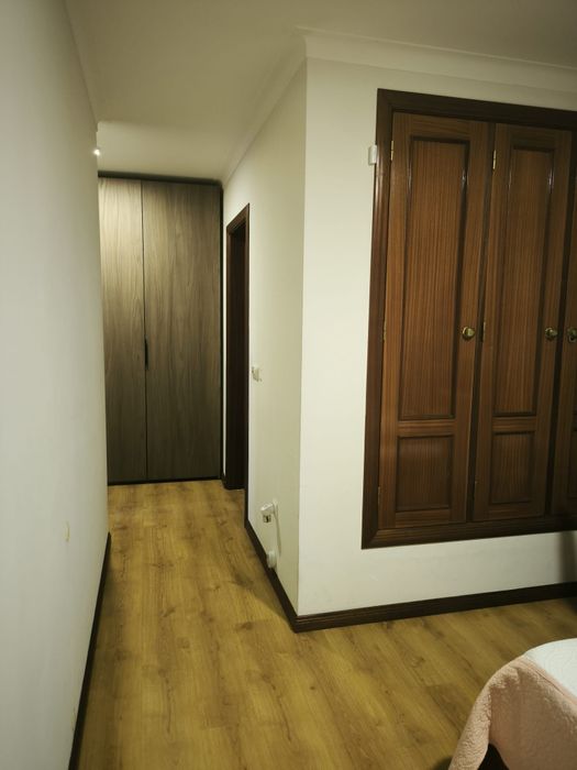 Apartamento T3 remodelado, garagem privada