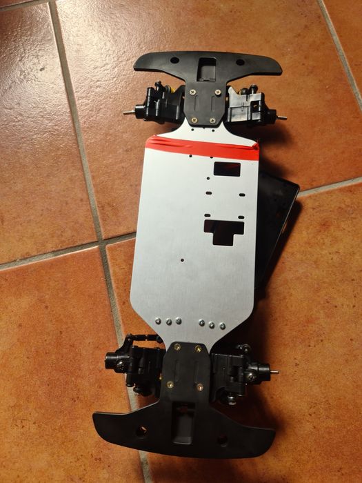 Vendo Chassi Rc Tamiya Novo