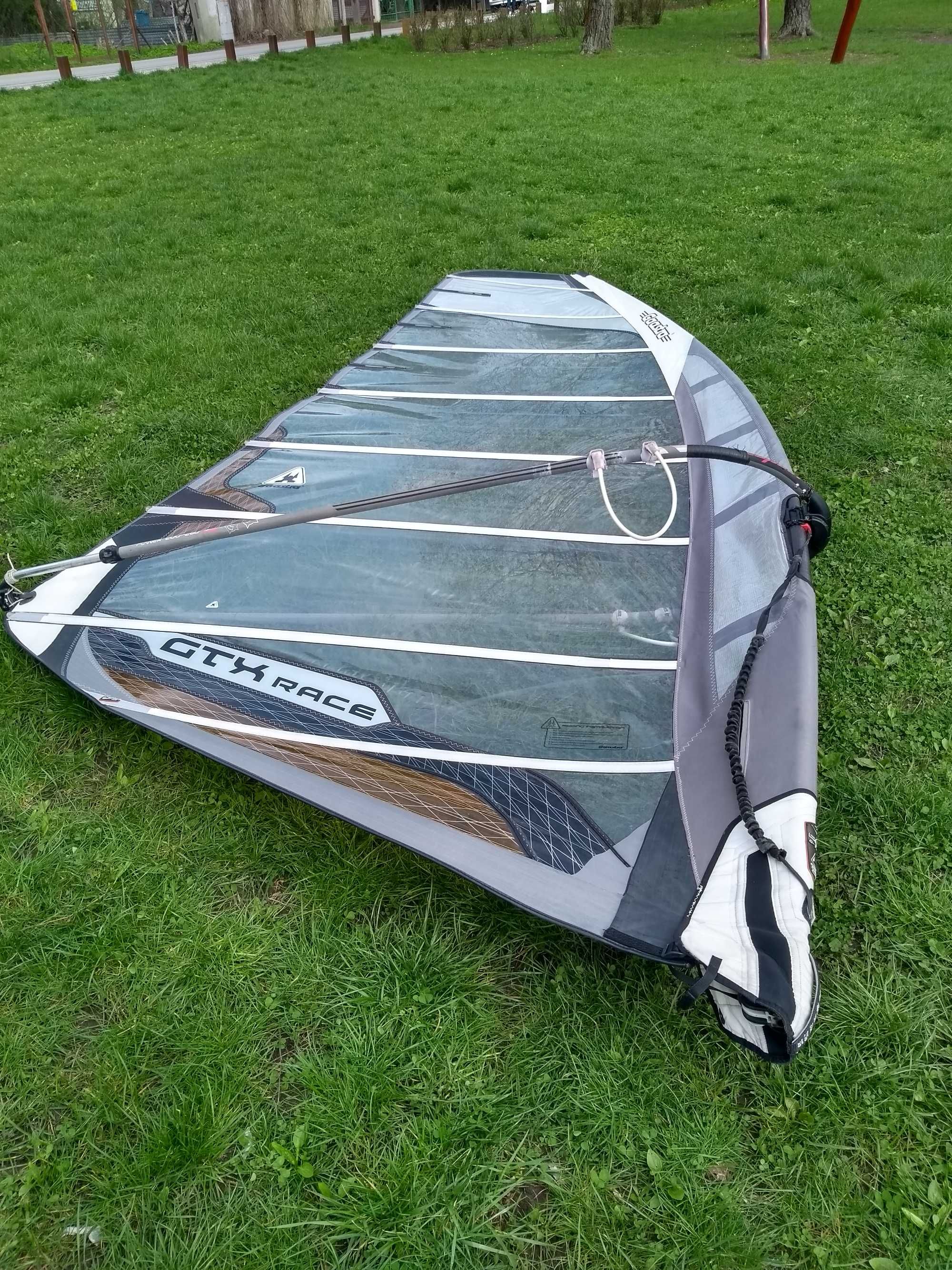 Żagiel windsurfingowy komplet