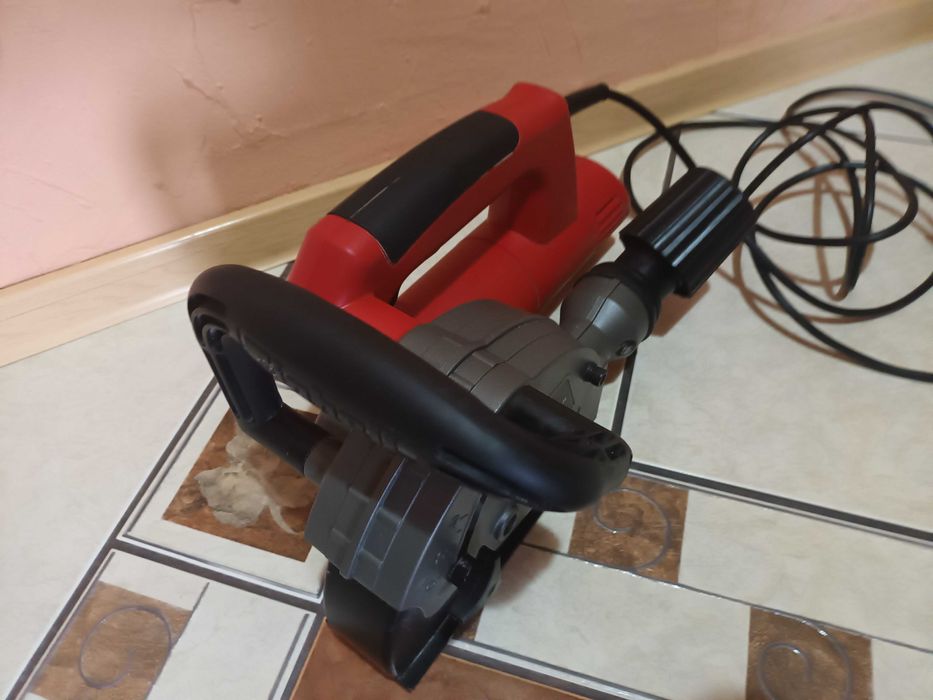 Bruzdownica Einhell TC-MA 1300