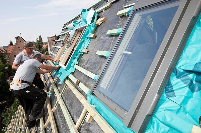 Okna dachowe montaż montaż okien dachowych szybkie terminy