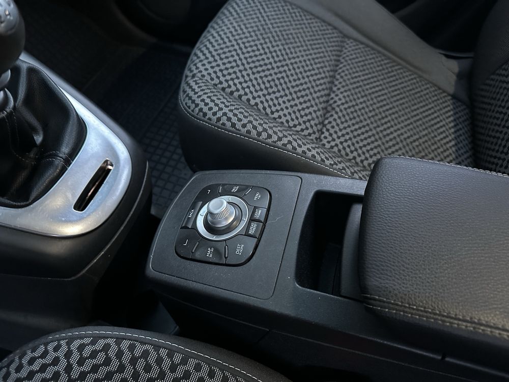 renault grand scenic 7 мест